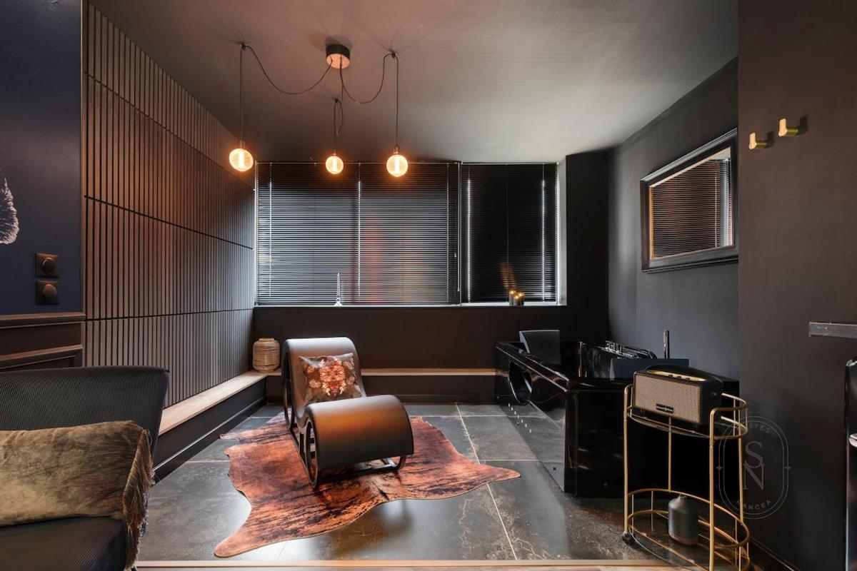 Encorps Nuit, Jacuzzi, Centre Gare Congres, Parking *